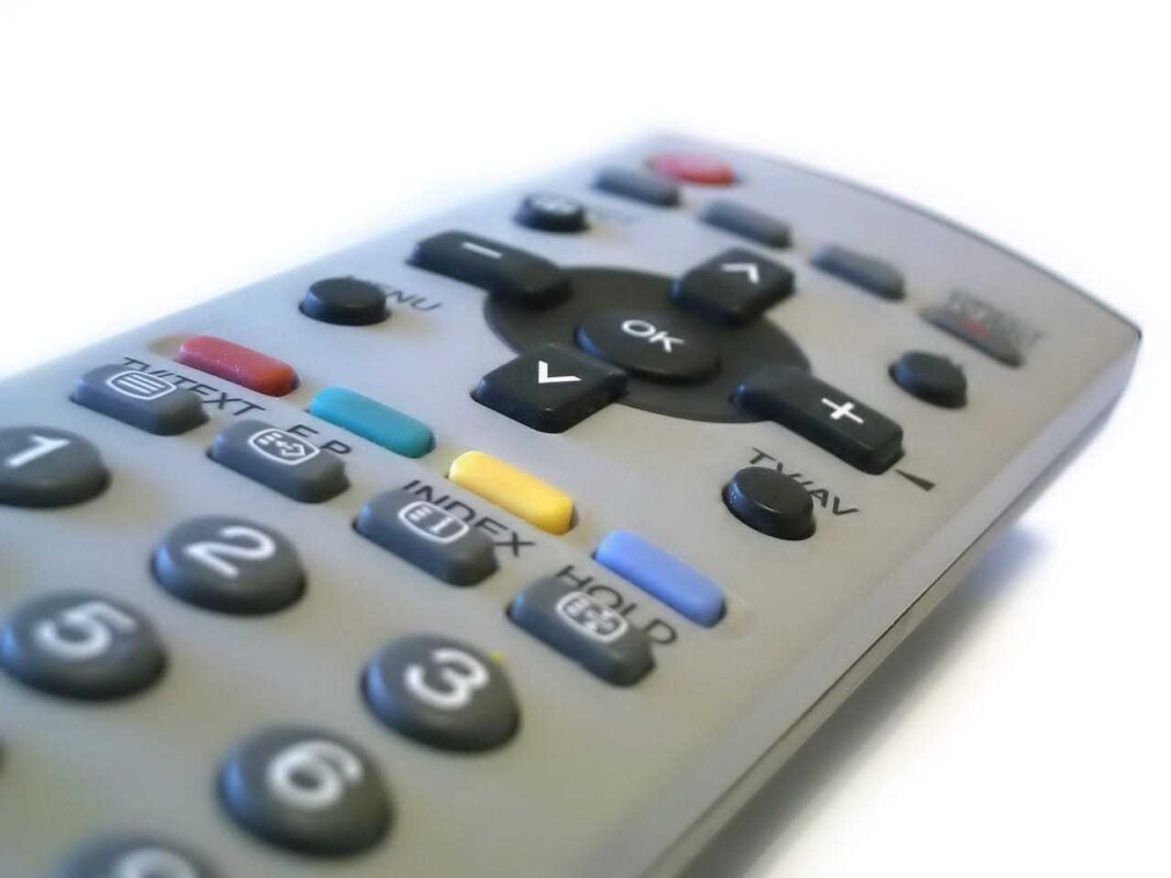 How to Control your Media Player with your TV Remote with HDMI-CEC